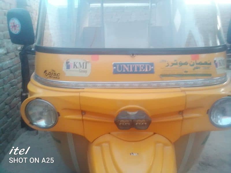 Sazgar(united) Riksha 6 seater 0