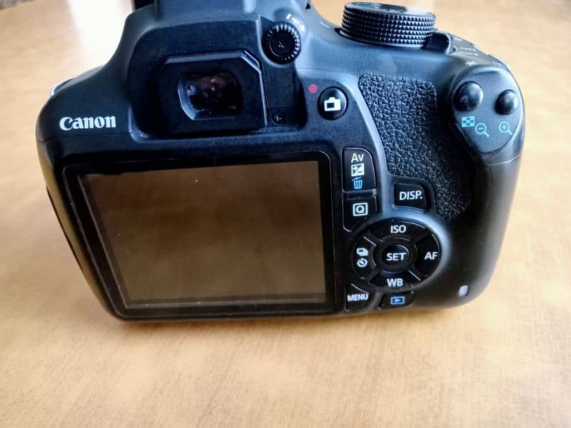 CANON eos 1200D with 18 55mm autofocus lense 2