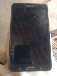 Tablet for sale only Rs 6000