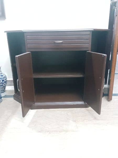 tv trolly/ cabinet 2