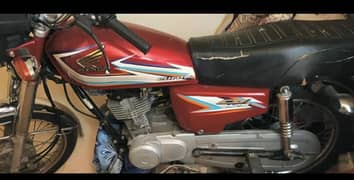 Honda 125 16 model Red