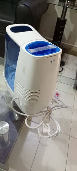 - Vicks Warm Mist Humidifier 2