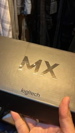 Logitech MX Keys box and orginal dongle 0