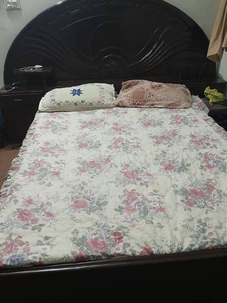 selling bed set 1