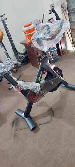 Spinbike/Recumbent bike/HOME GYM/LIFE FITNESS TREADMILL