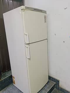 Siemens 8 feet full size fridge . Nice condition best cooling