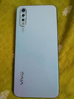 vivo S1