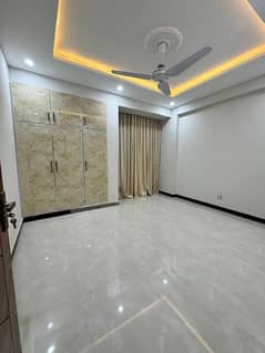 G-11/4 PHA D-Type Fully Renovated Tile Floor Flat For Sale