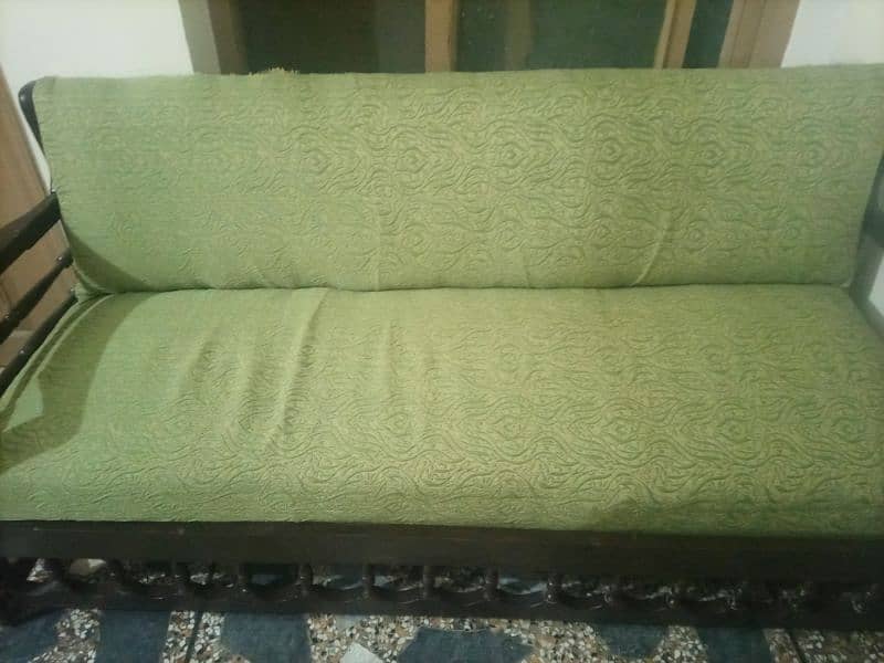 5 seater sofa in good condition 1