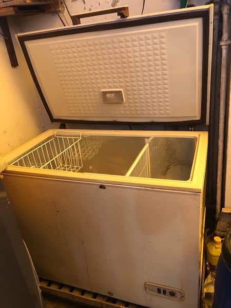 single door deep freezer 3