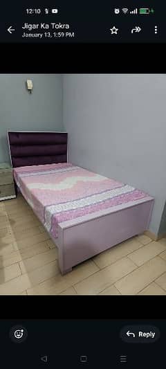 single bed/bed for girls//wooden