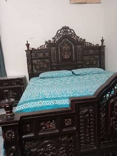 king size bed, dressing with side tables