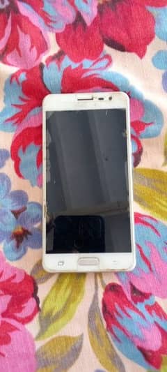 Samsung Galaxy J3 pro