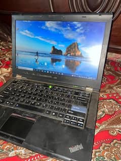 Lenovo laptop cor i5 ha