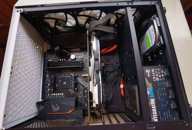 Budget GAMING PC ( Ryzen 5 2600 / Ryzen 7 5800x ) 1