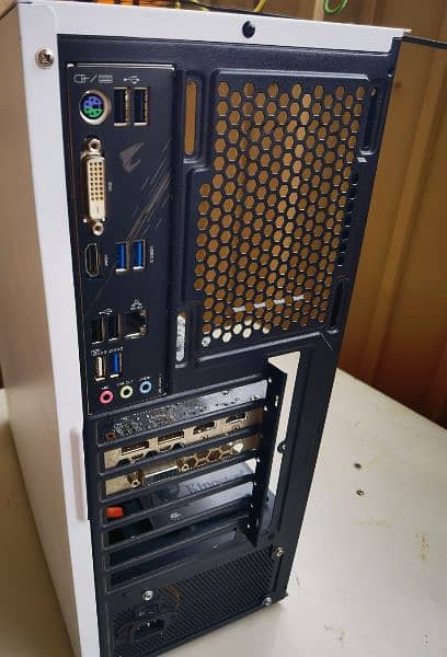 Budget GAMING PC ( Ryzen 5 2600 / Ryzen 7 5800x ) 7