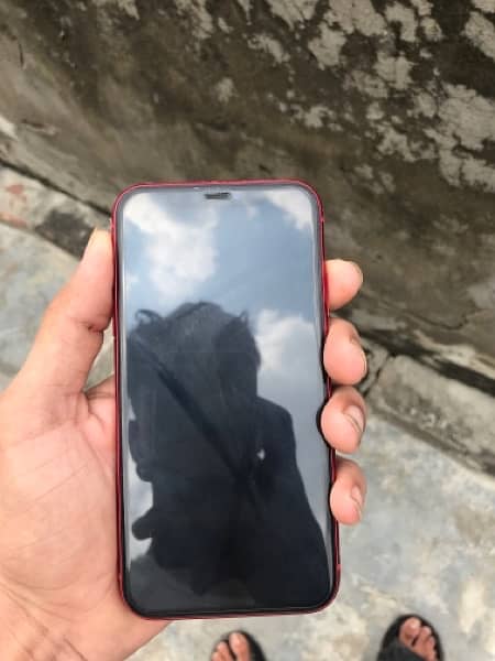 iphone 11 64/ gb waterpack 10:10 condition 1