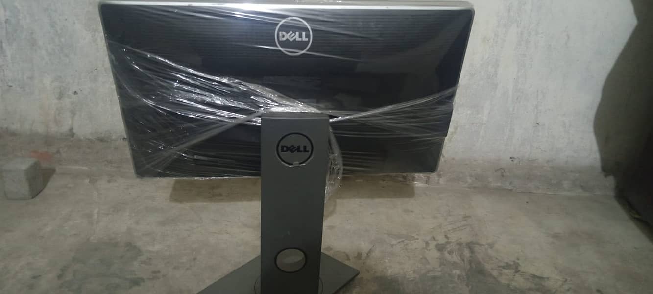 Dell 23 inch LED (Dell P2314HT) 2