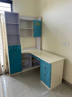 Computer/Study Table with book shelves