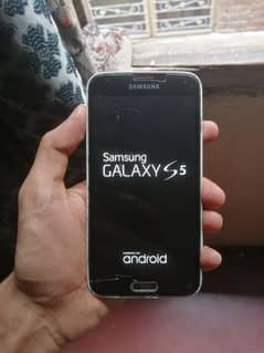 Samsung Galaxy S5 32gb/32gb  4G in Genion Condition
