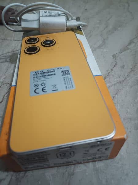 Tecno spark 10 4+4=8/128 gb ram . No open no repair. warrenty me hai. 2