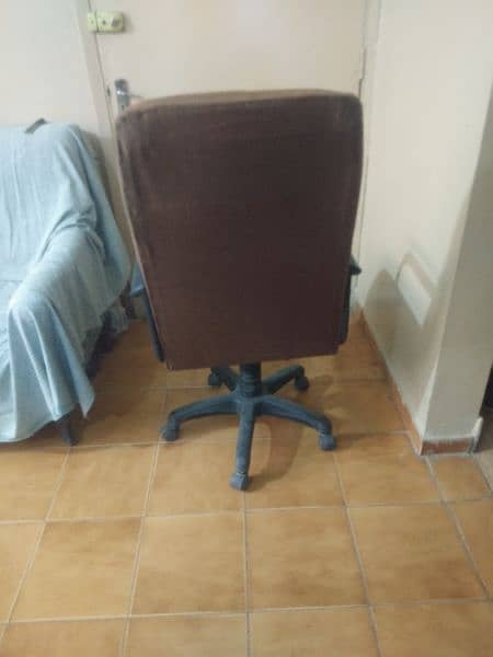 Computer chair in good condition 6