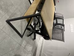 Used Office table in good condition