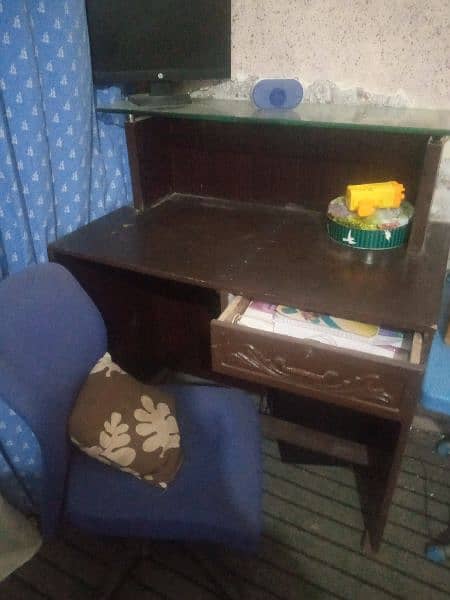 study table with chair 1