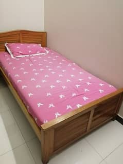 single bed very good condition