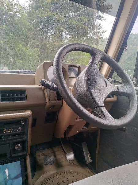 Mitsubishi Pajero 1984 exchange possible 10