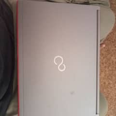 FujiTsu Core i5