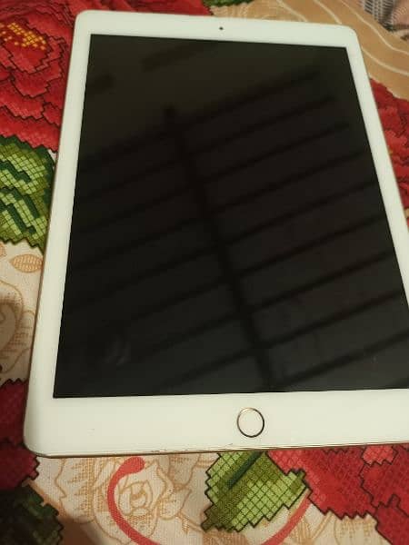 iPad 6 Generation (128GB) 0