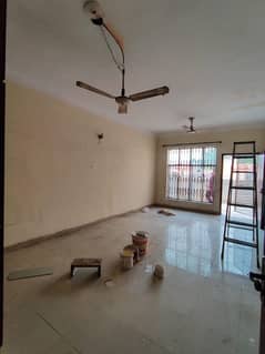 Iqbal Town 12 Marla 1st Floor Hall At Umer Block