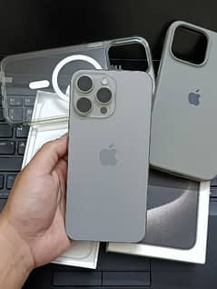 iphone 15 pro max 512gb (4 month SimTime ) Natural Titanium