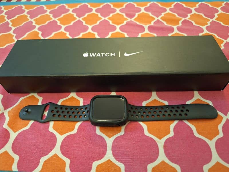 Apple Watch 7 Nike Edition 45mm 10 / 10 Condition 0