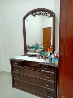dressing table and side tables