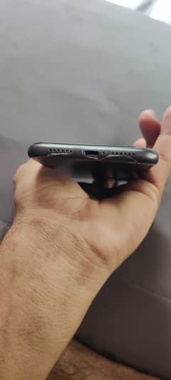 iphone 11 Urgent Sale