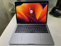 MacBook pro 2017 i7 16gb 1TB touch bar