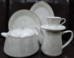 Dinner set fine China bone (in stock)