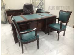 Conte Executive Tables