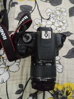 CANON 1200 D