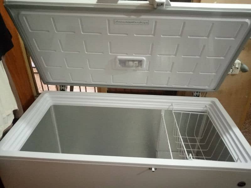 PEL freezer brand new condition 3