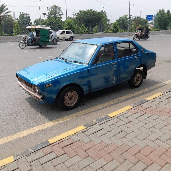 Toyota Corolla Saloon 1979 model 9