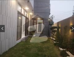 300 yards single Storey house for sale Prime location of Block 4 Gulshan-e-Iqbal , Karachi Reasonable price, best investment opportunity