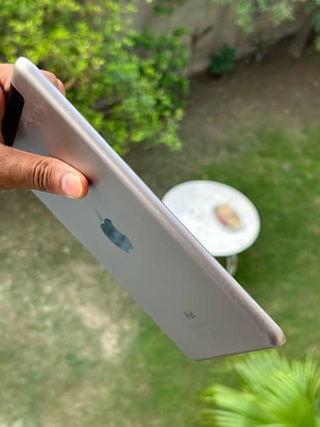 iPad Mini 3 Wifi + Sim PTA APROVED 10