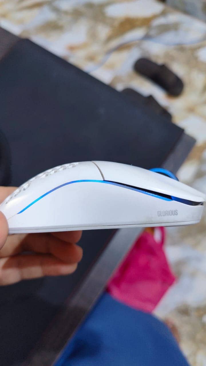 Glorious Model O- Wireless Mice 1