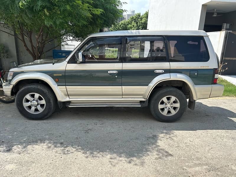 Mitsubishi Pajero 1993 3