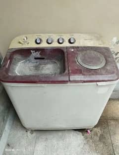 Samsung semi automatic washing machine with dryer in good condition