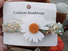 Daisy White Hair Pin