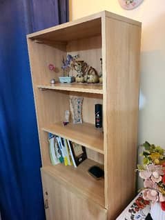 Bookshelf for sale in new condition